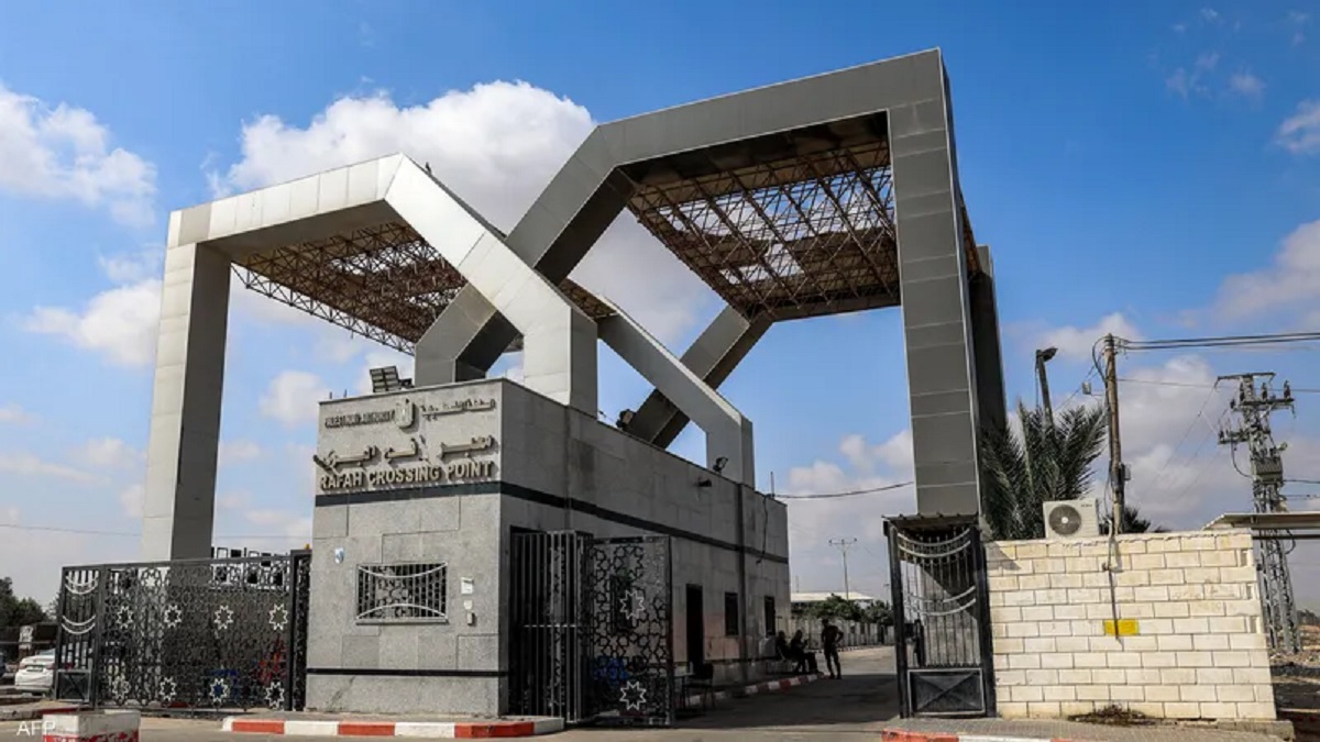 الاحتلال يقرر فتح معبر رفح عقب تسلمه جثامين 4 محتجزين